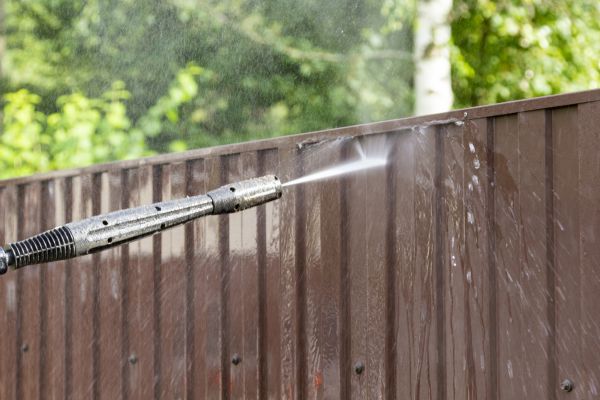 Cost of Vinyl Fence Cleaning in Nicholasville
