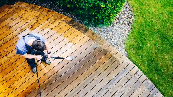 Cost of Deck Pressure Cleaning in Nicholasville