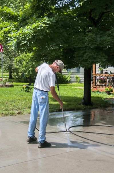 Cost of Driveway Concrete Cleaning in Nicholasville