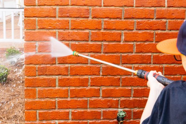 Wall Pressure Washing in Nicholasville