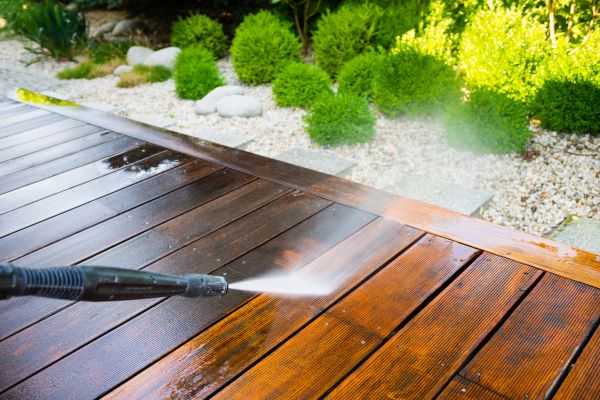 Cost of Deck Cleaning in Nicholasville